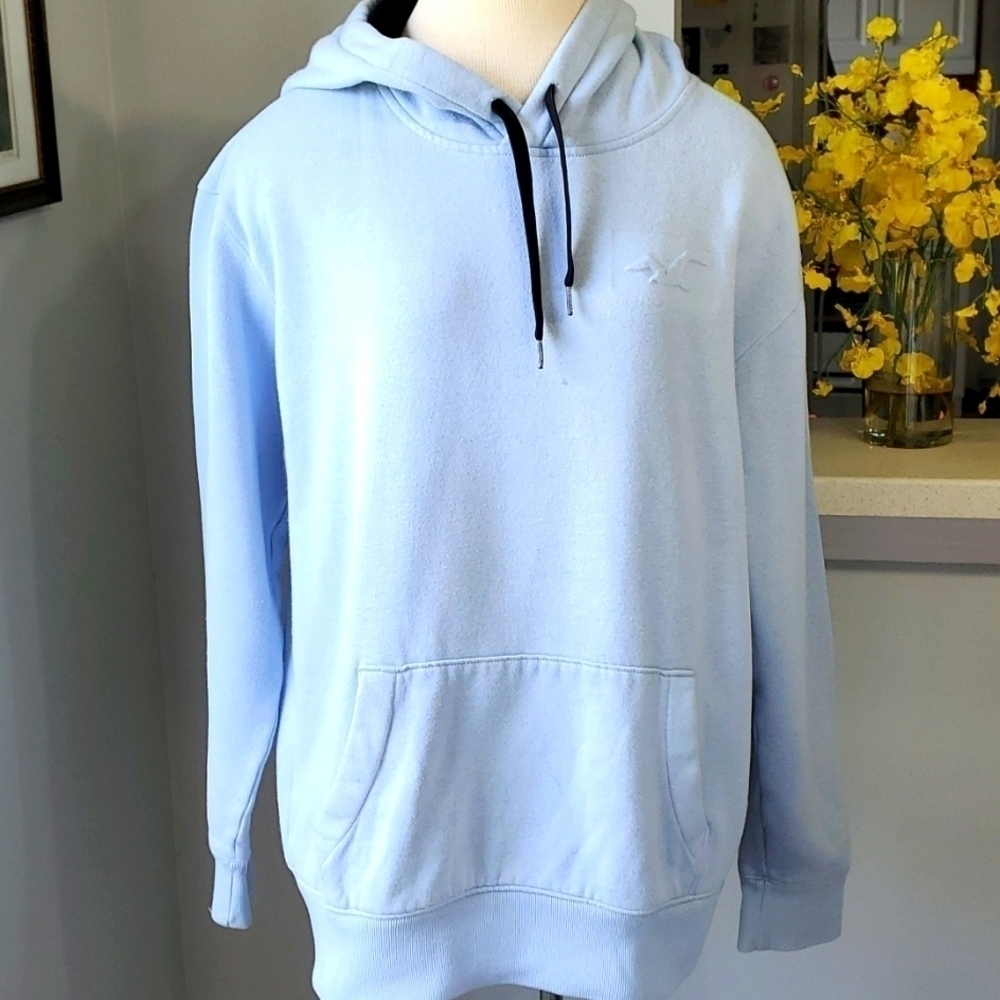 HOLLISTER‎ CALIFORNIA, light blue hoodie. Size medium. Cozy and comfy.